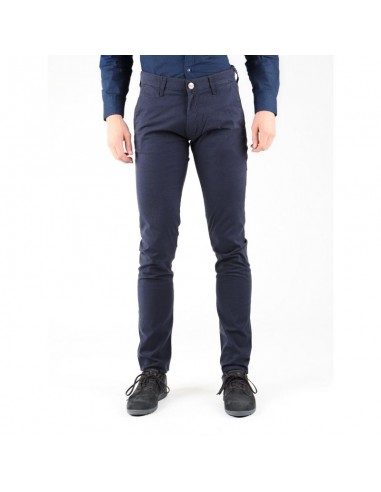 Wrangler Larston Î‘Î½Î´ÏÎ¹ÎºÏŒ Î Î±Î½Ï„ÎµÎ»ÏŒÎ½Î¹ Chino ÏƒÎµ Tapered Î“ÏÎ±Î¼Î¼Î® Navy ÎœÏ€Î»Îµ W18SGJ114